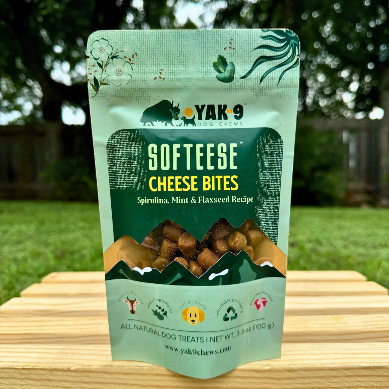 Yak9 Softeese Spirulina & Mint Cheese Bites 3.5oz